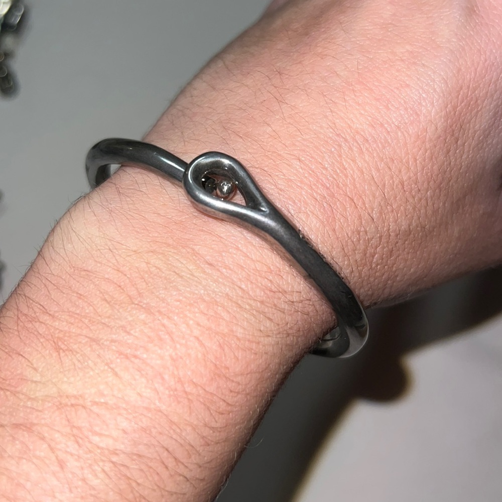 Uno de 50 hinged bracelet